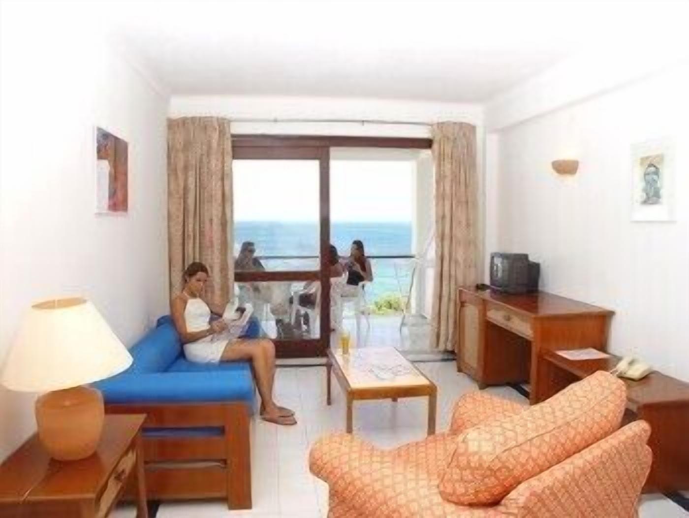 אלבופיירה Apartamentos Do Parque מראה חיצוני תמונה