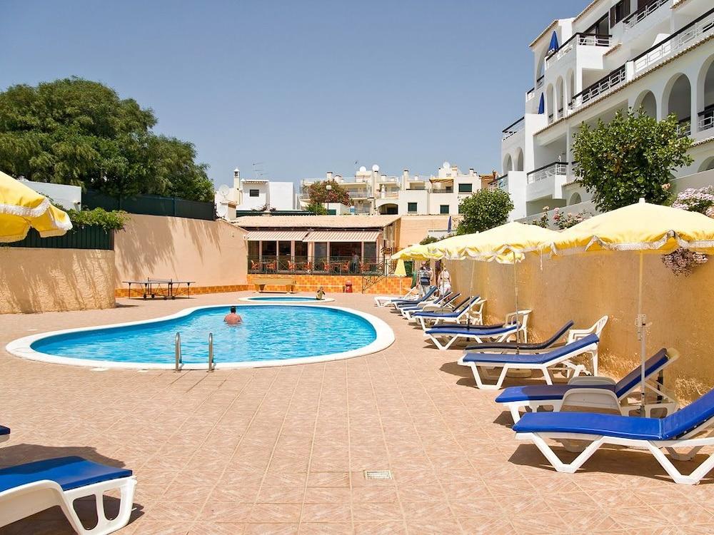 אלבופיירה Apartamentos Do Parque מראה חיצוני תמונה