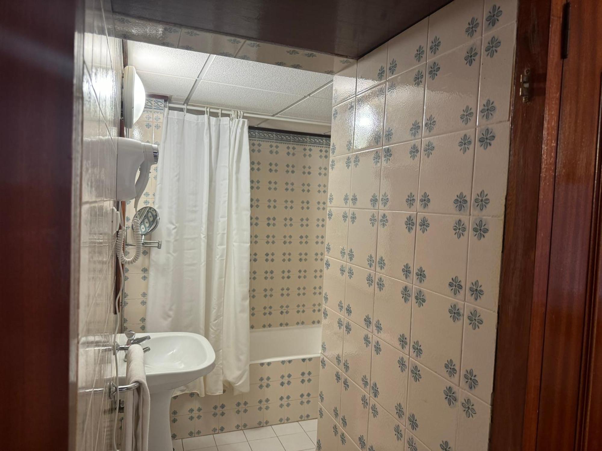 אלבופיירה Apartamentos Do Parque מראה חיצוני תמונה