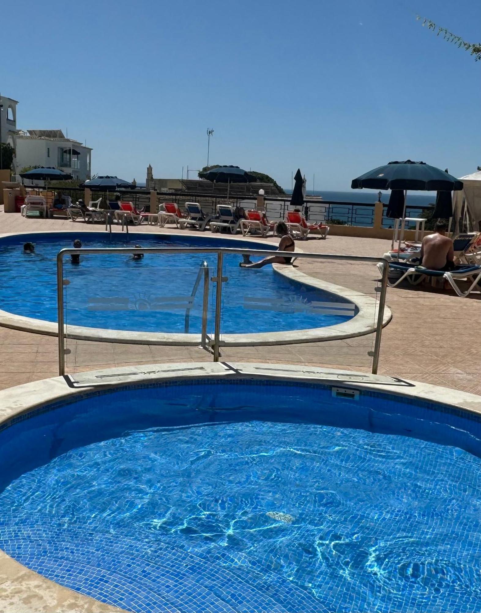 אלבופיירה Apartamentos Do Parque מראה חיצוני תמונה