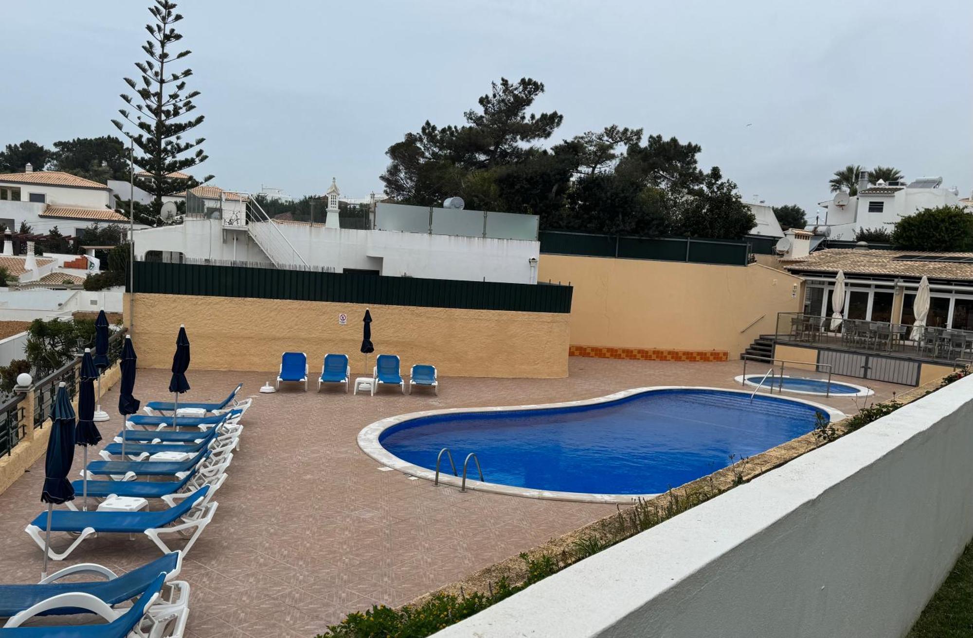 אלבופיירה Apartamentos Do Parque מראה חיצוני תמונה